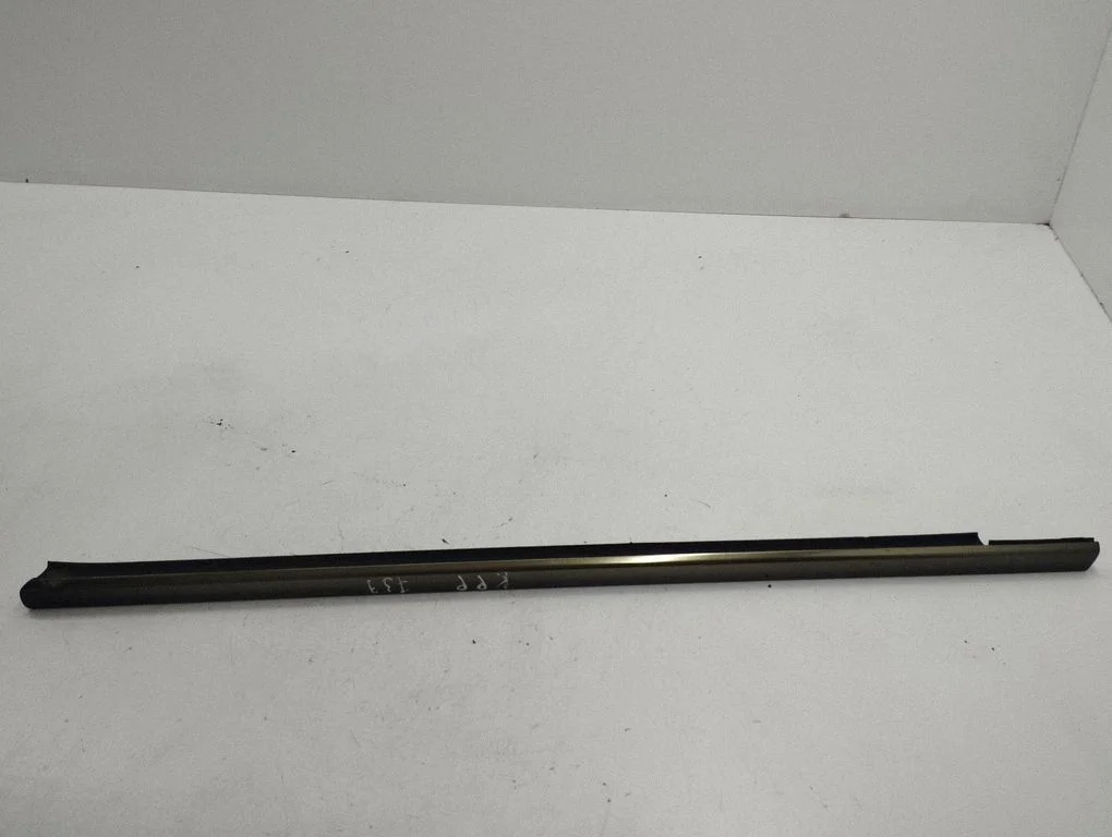 Front door glass trim molding – left