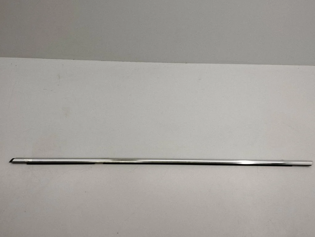 Front door glass trim molding – left