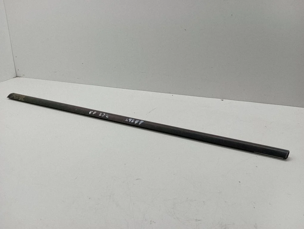 Front door glass trim molding – left