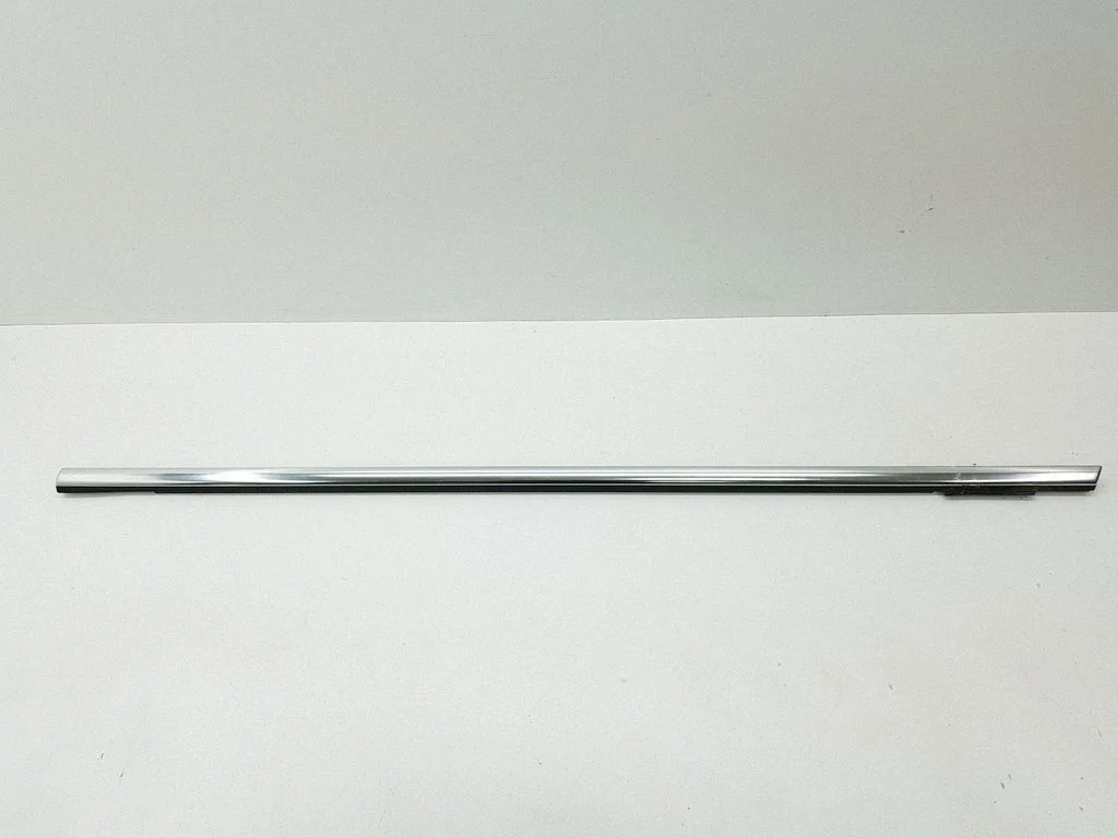 Front door glass trim molding – left