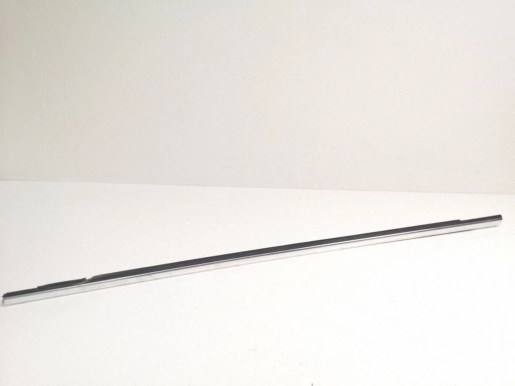 Front door glass trim molding – left