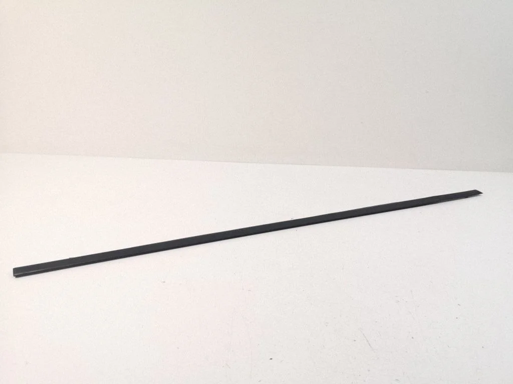 Front door glass trim molding – right