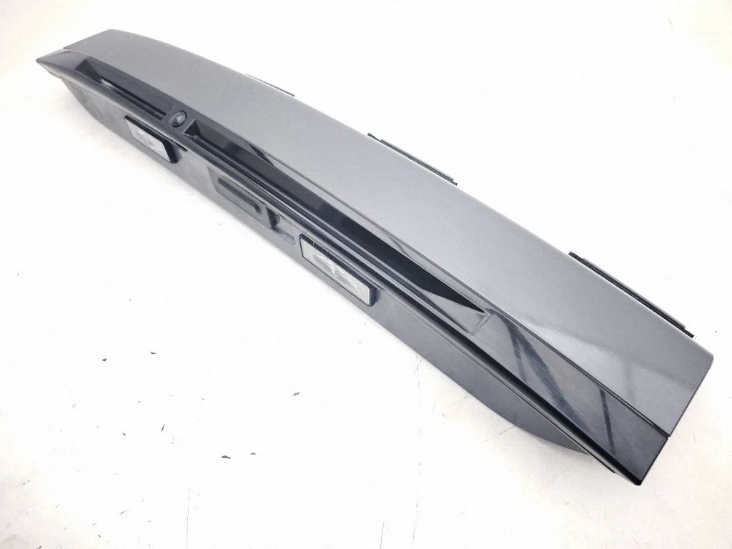 Trunk door license plate light bar 9853211480
