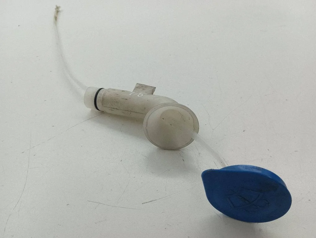 Window washer liquid tank fill tube
