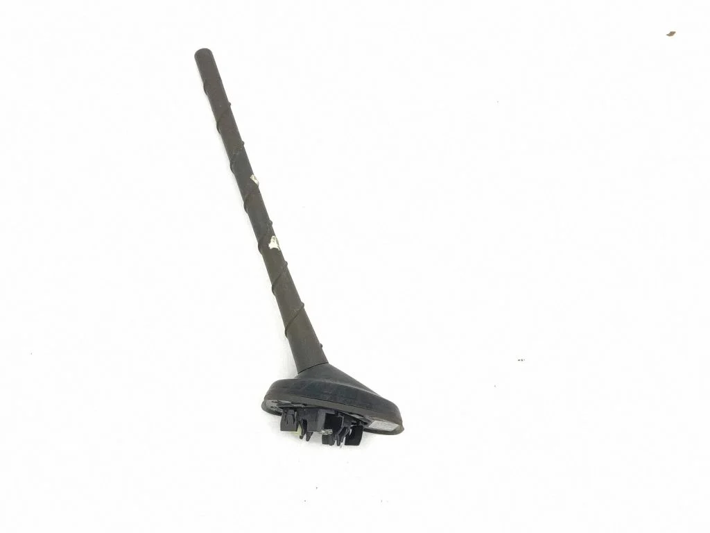 Radio antenna 6C0035501