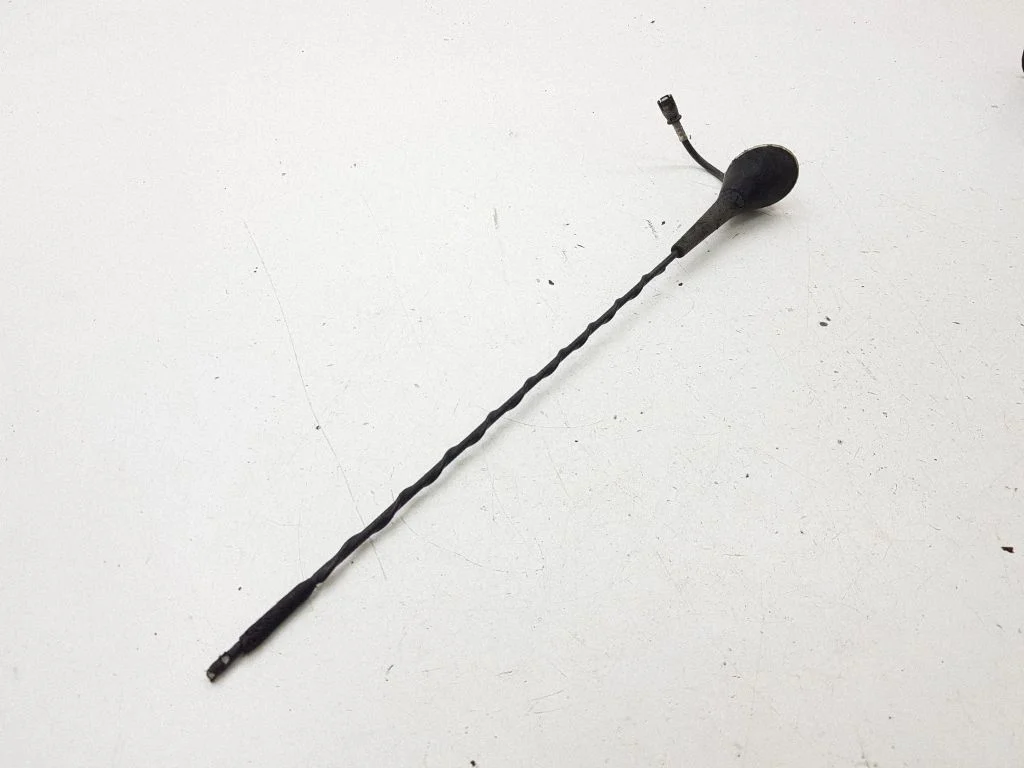 Radio antena
