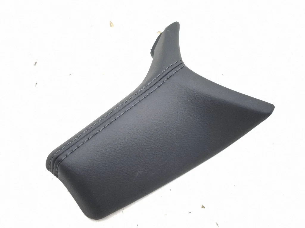 Paneļa apdare K12360401