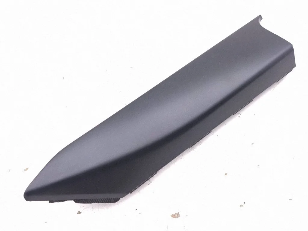 Panel trim AT847M5900