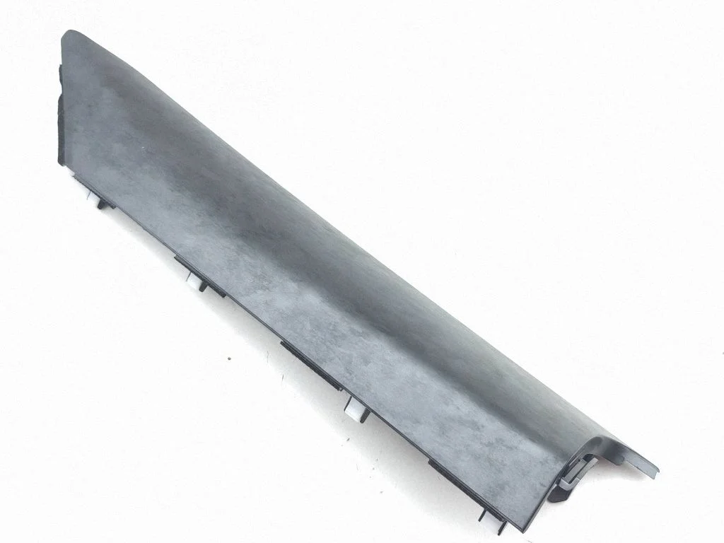 Panel trim 847M5AT900