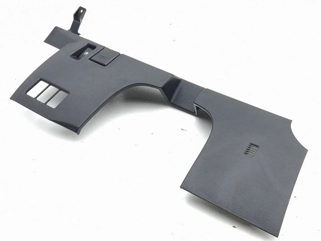 Panel trim 68106CD400