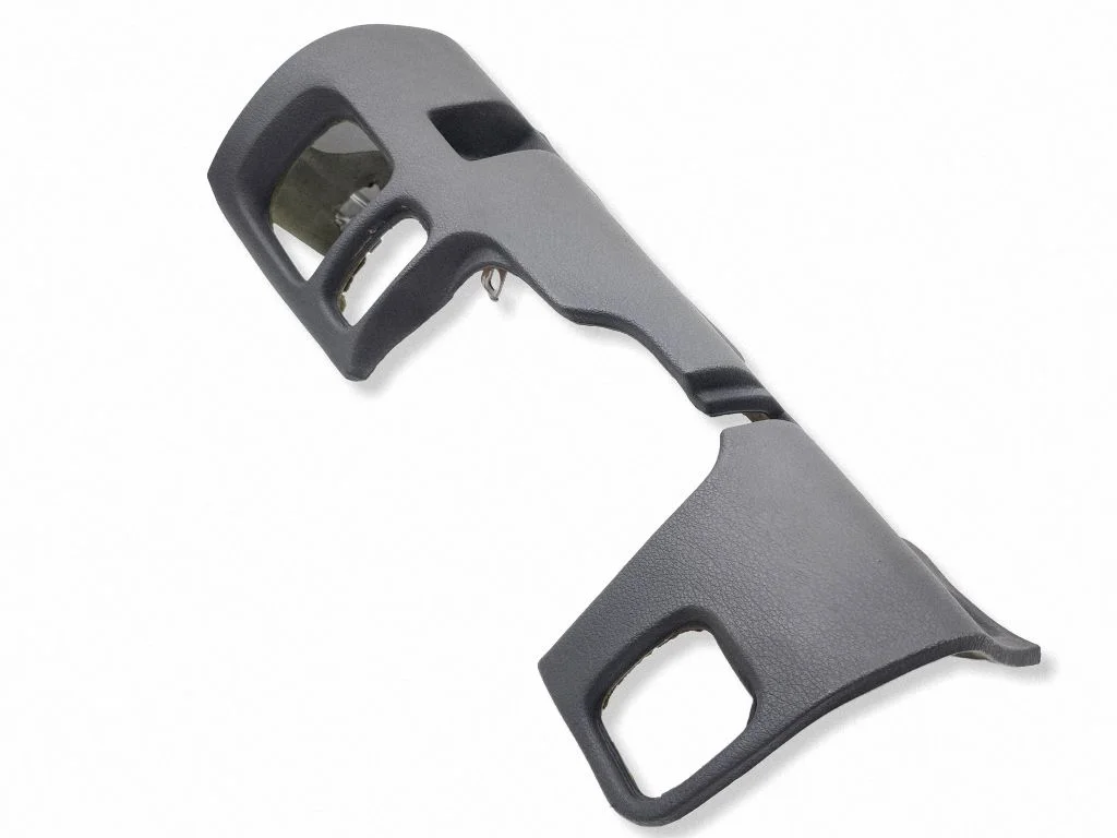 Panel trim – right