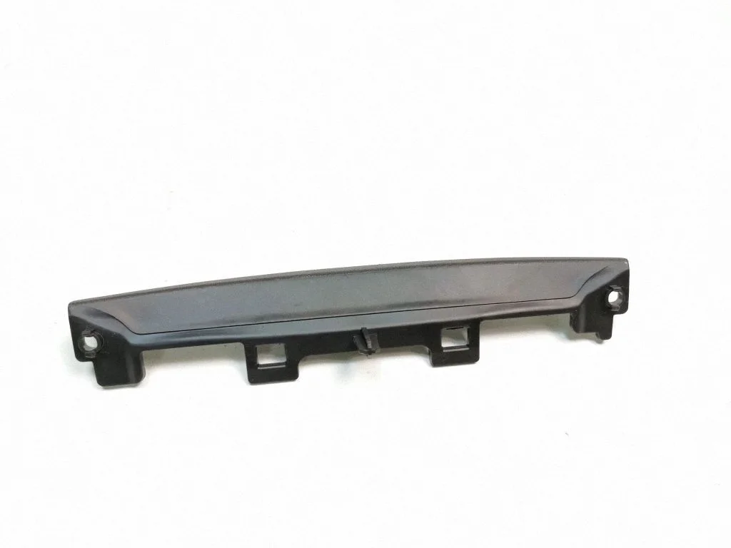 Panel trim 980466697701
