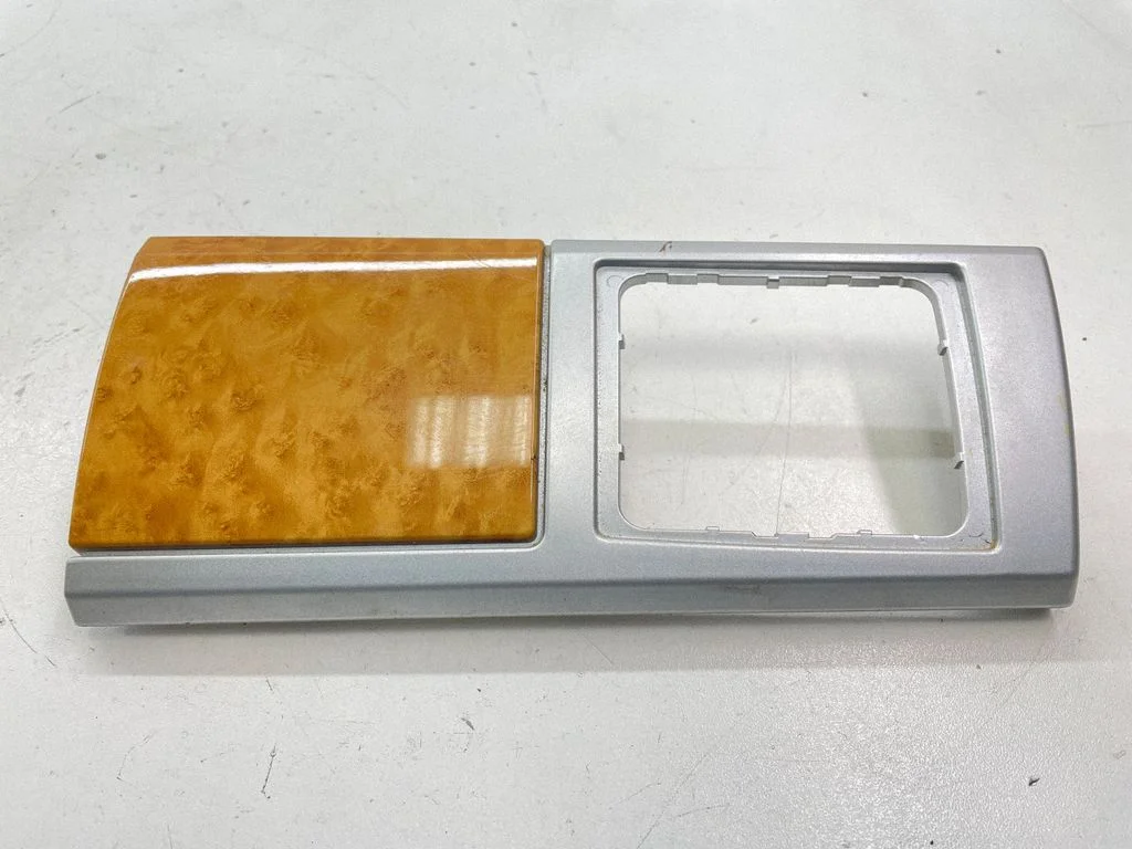 Panel trim 05028830AA