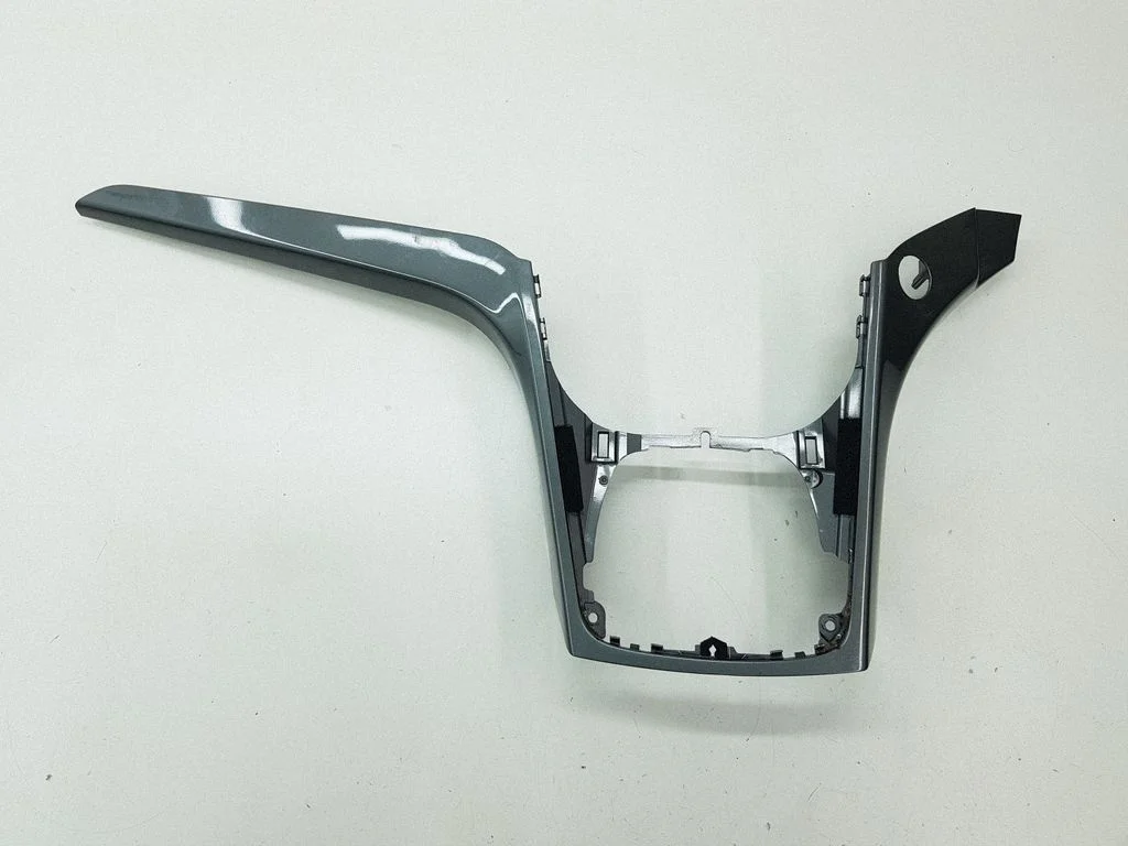 Panel trim AM51R045H92