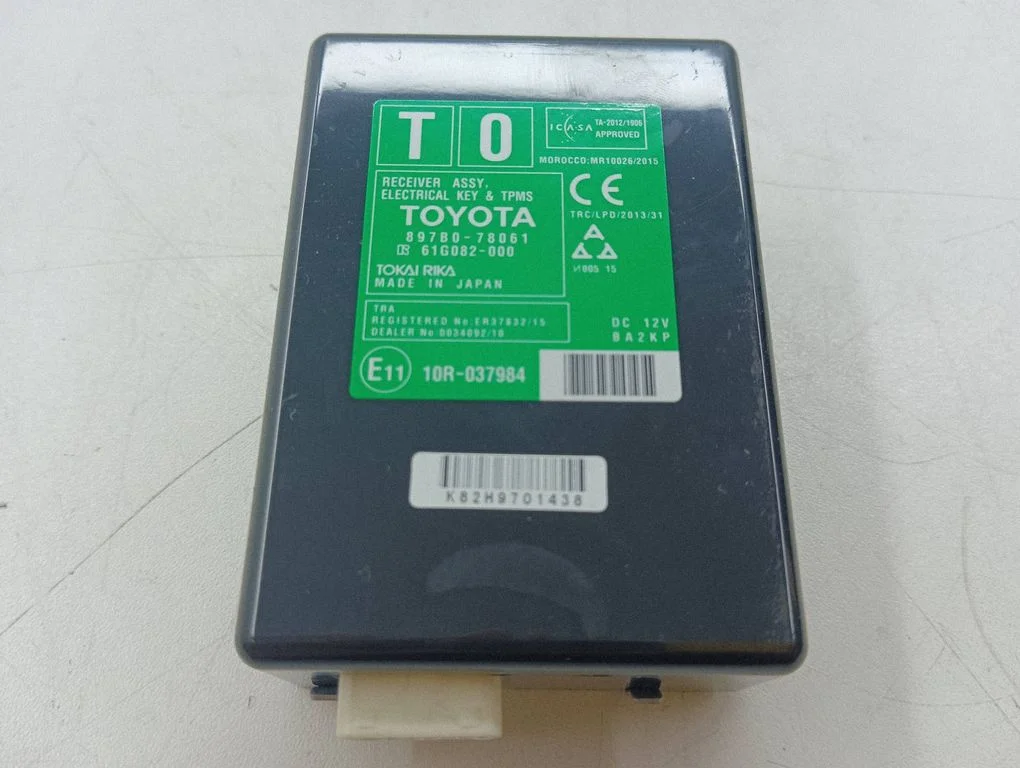 Riepu spiediena vadības bloks 897B078061