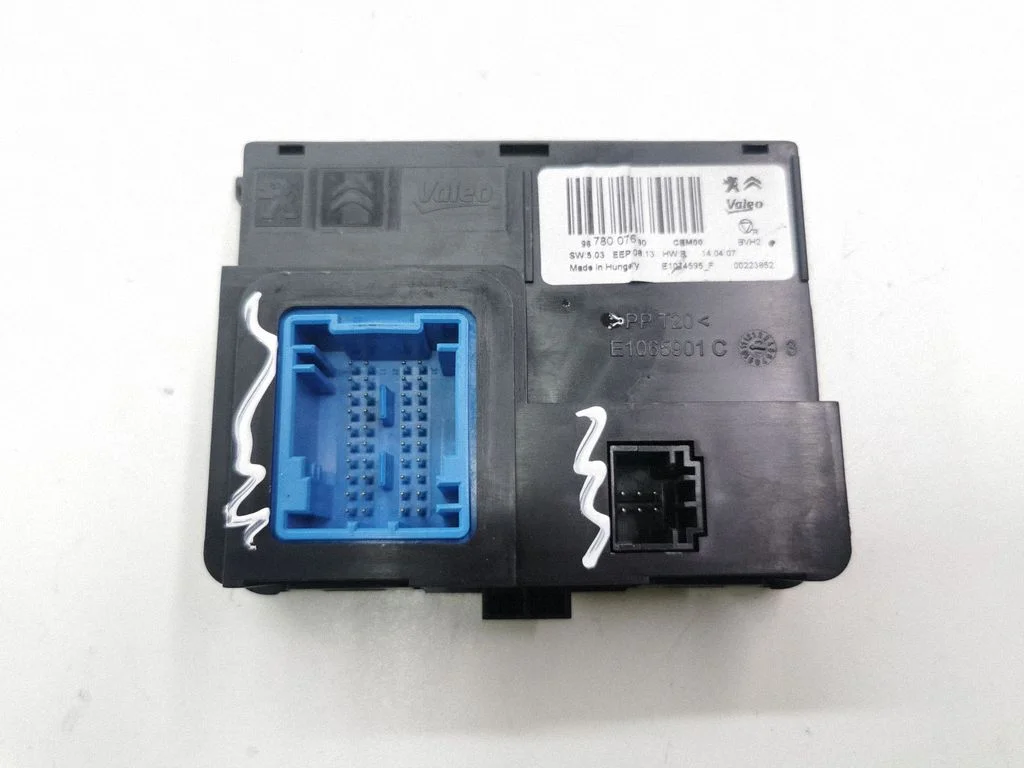 Air conditioning/heating control unit 9678007680