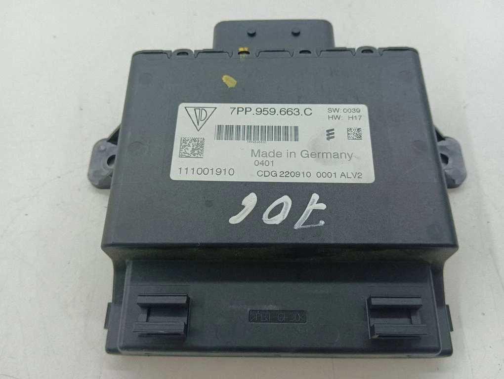 Voltage converter/converter module 7PP959663C