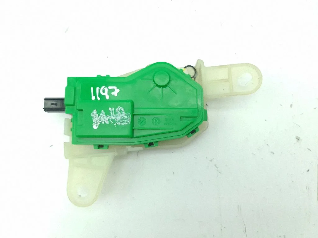 Fuel tank cap lock motor