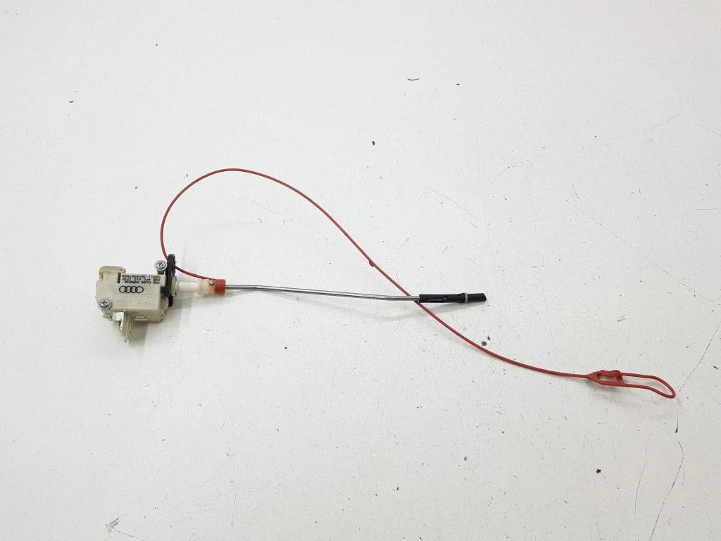 Fuel tank cap lock motor – Audi A6 Allroad C6 (2006-2011)