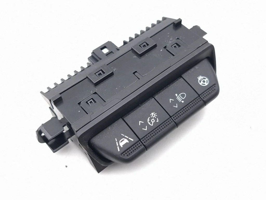 A set of switches – Renault Arkana (2019-)