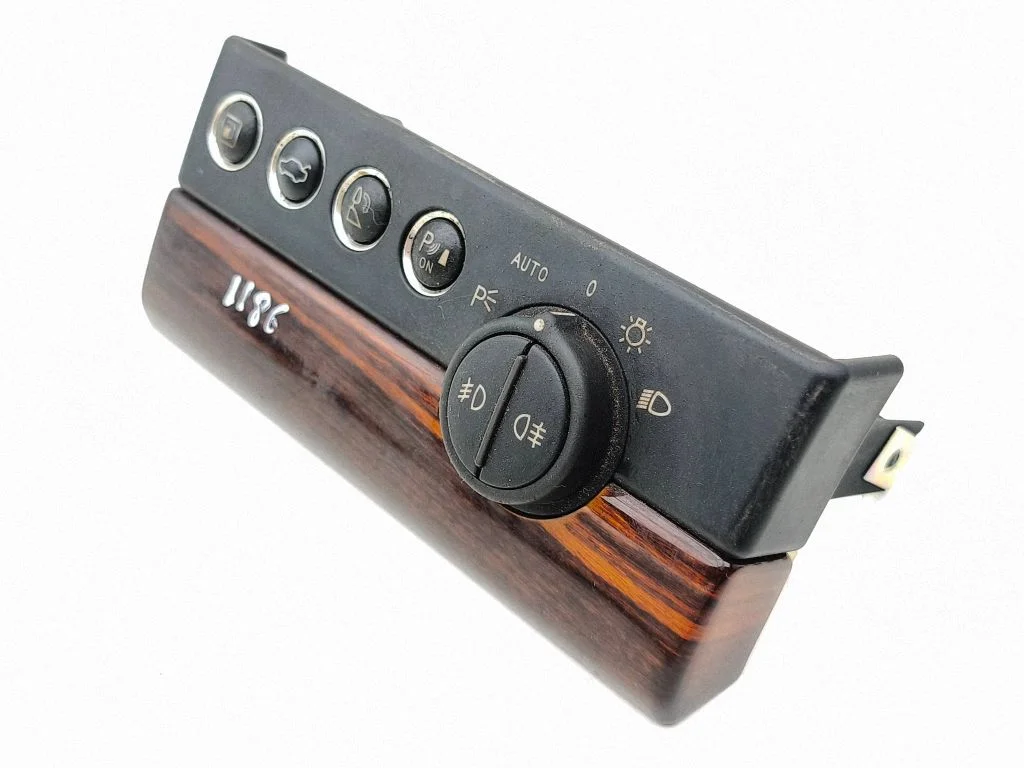 A set of switches 117400538
