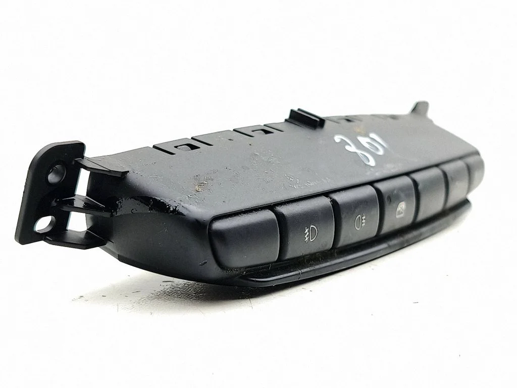 A set of switches 9804920
