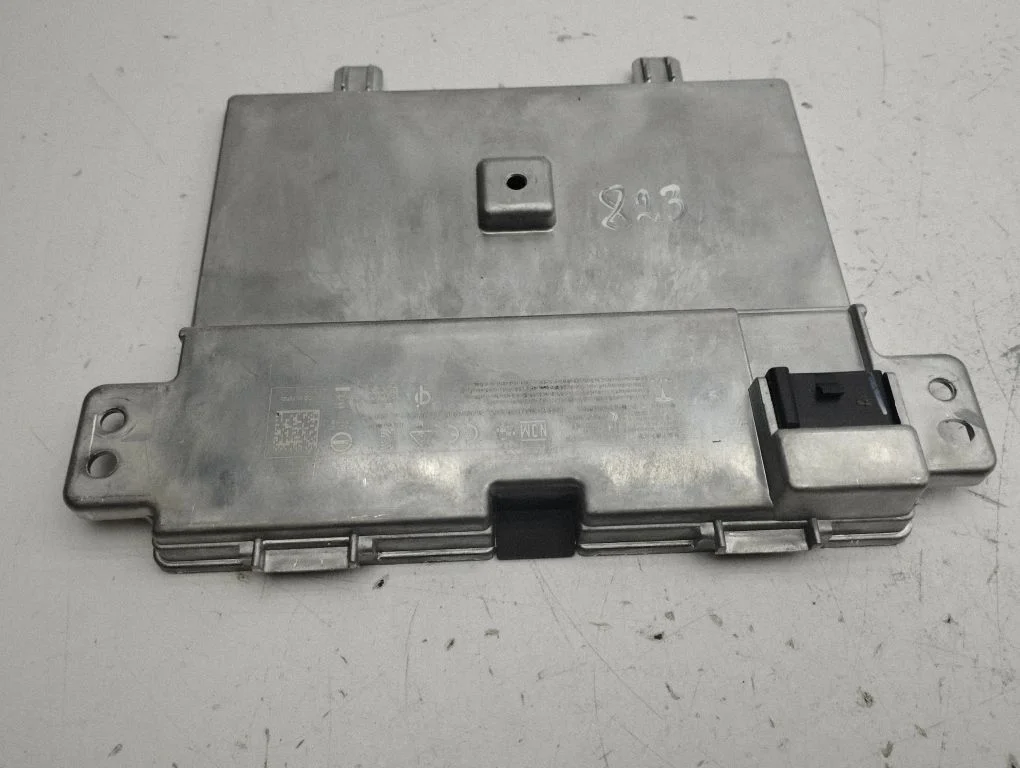 Juhtmevaba laadimise moodul – Tesla Model 3 (2017-)
