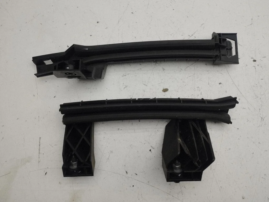 Rear door windshield rail – Citroen C4 III e-C4 (2020-)