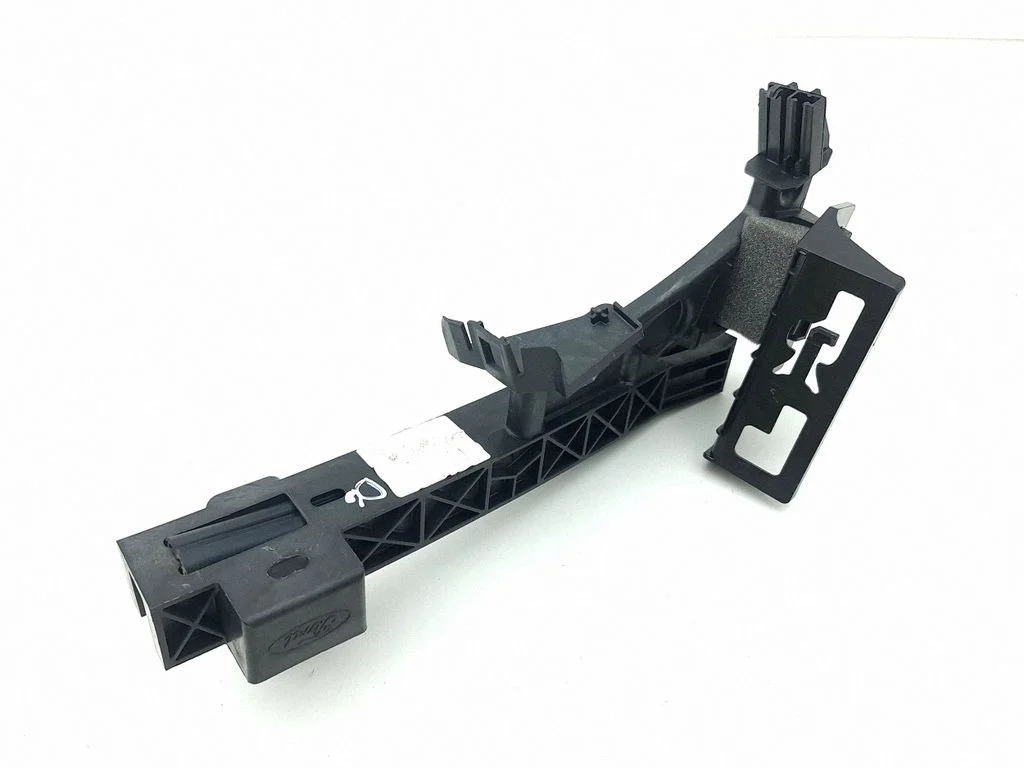 Rear door windshield rail – Ford Kuga III (2020-)