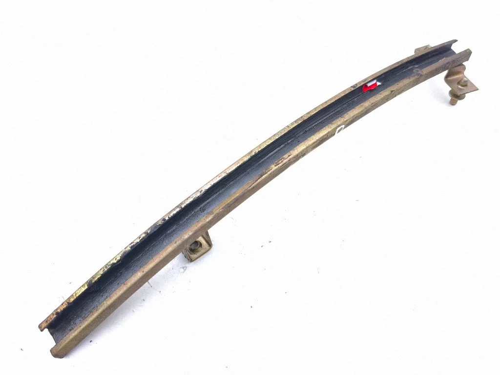 Front door windshield rail – right