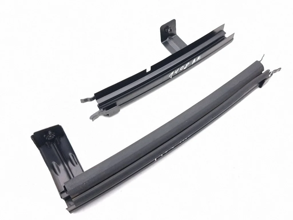 Front door windshield rail 802416521R – Renault Arkana (2019-)