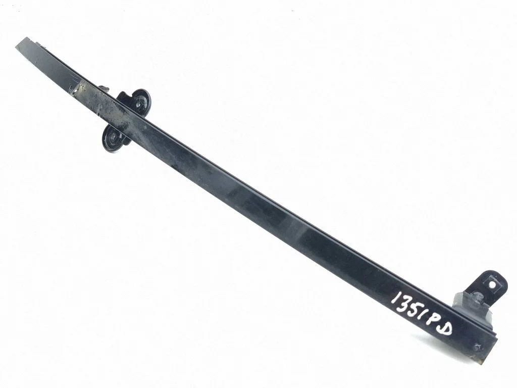 Esiukse klaasi juhtsiin 3W5837410E
