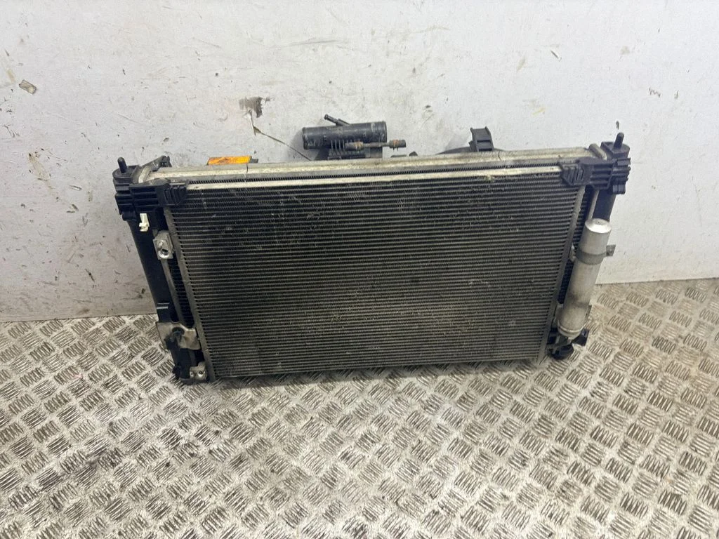 Radiatoru komplekts