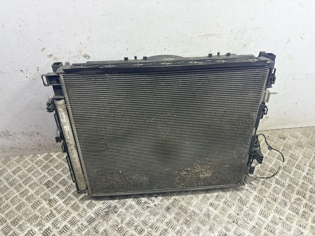 Radiaatorite komplekt A1679061904