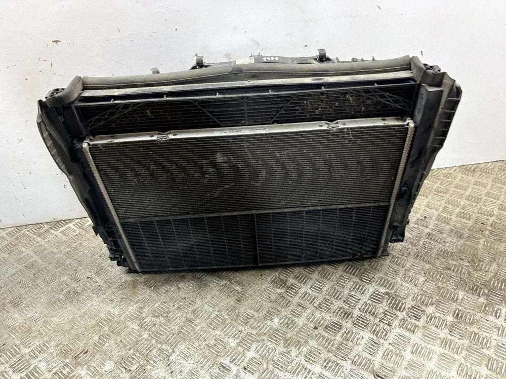 Radiatoru komplekts A0999062901