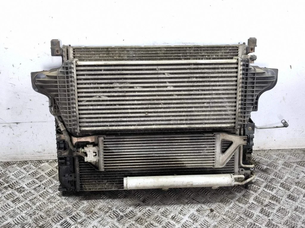 Radiatoru komplekts
