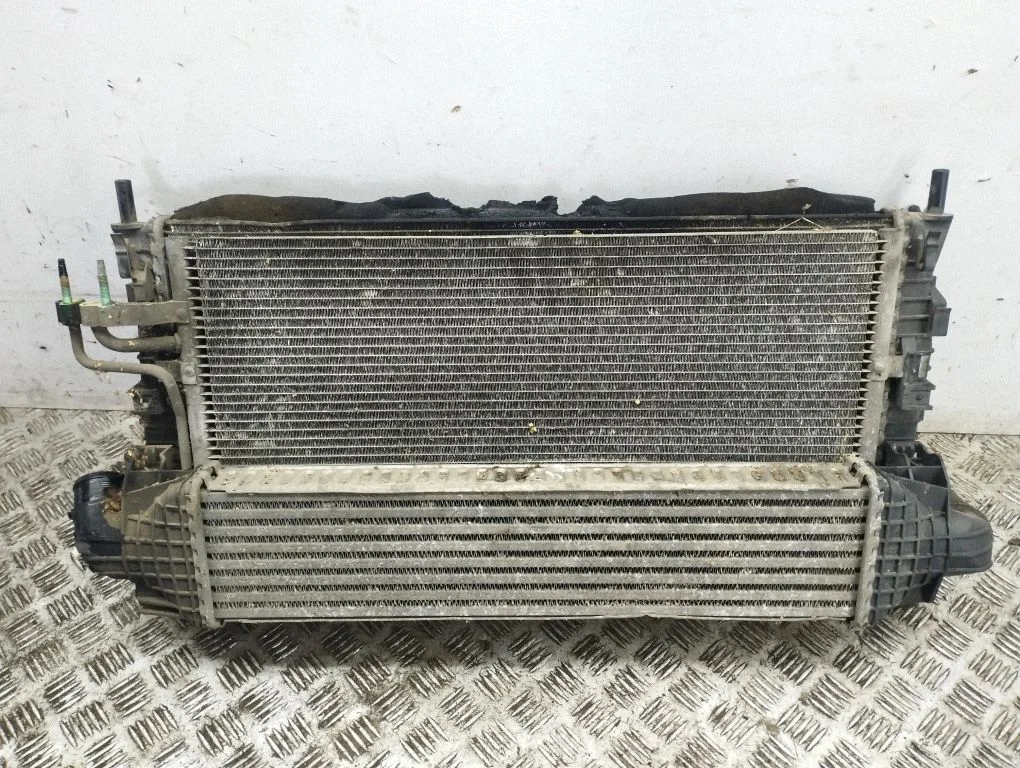 Radiator set 3M5H9L440AC