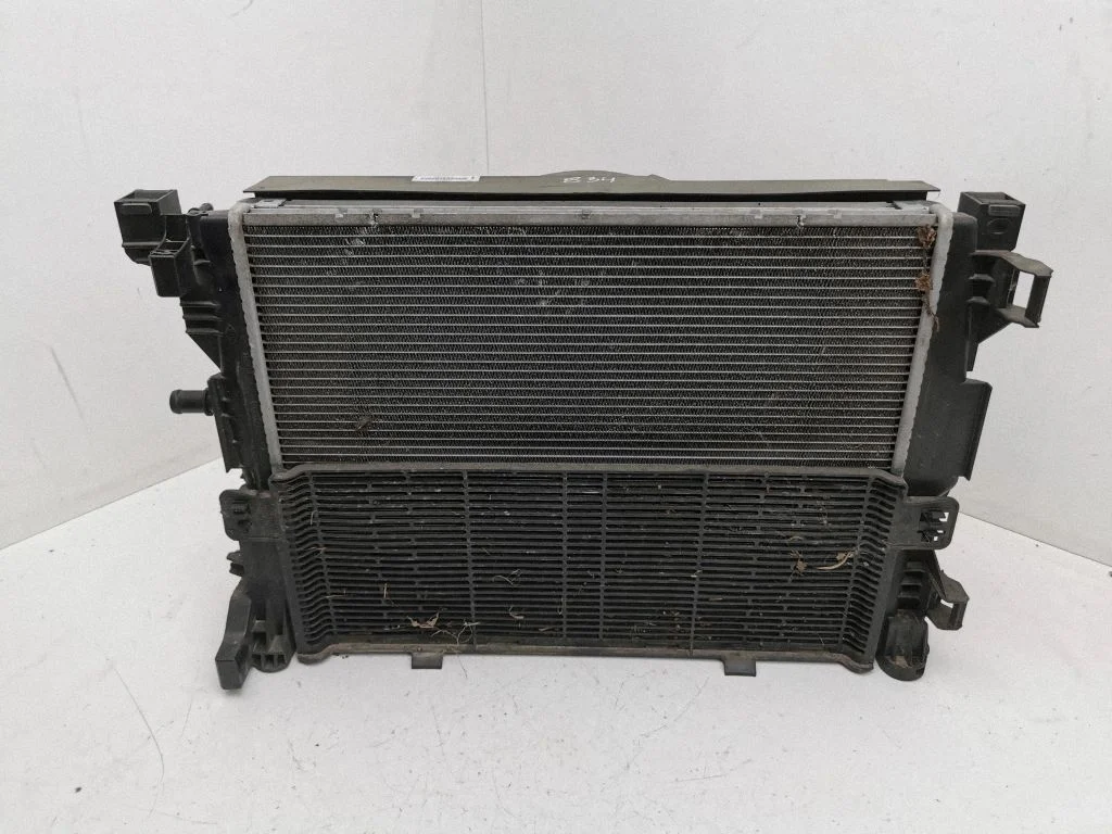 Radiatoru komplekts 214819480R