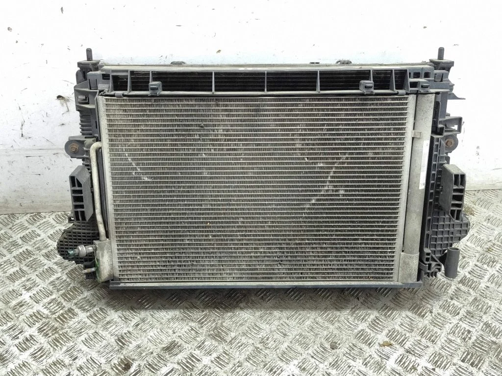Radiatoru komplekts 84216861