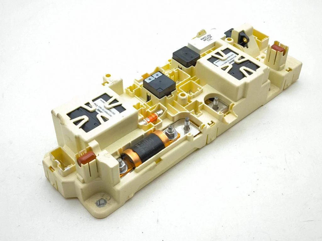 Battery control module L1M810C666GD