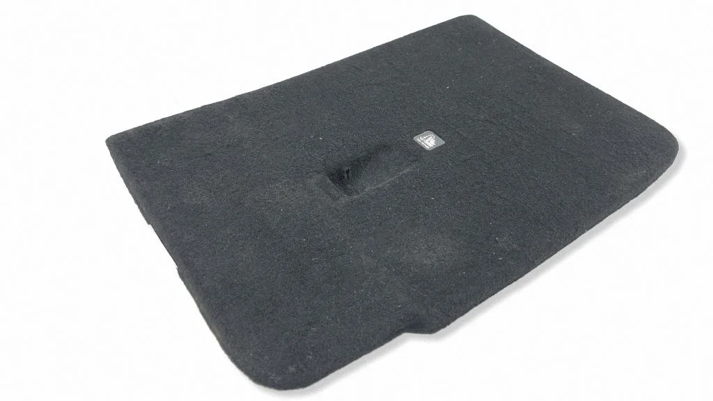 Seat trim – Tesla Model Y (2020-)