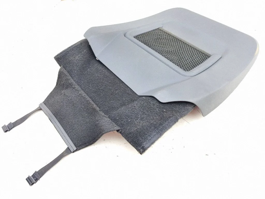 Seat trim – front right