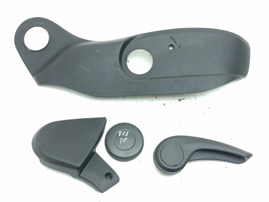 Seat trim 88282F1000
