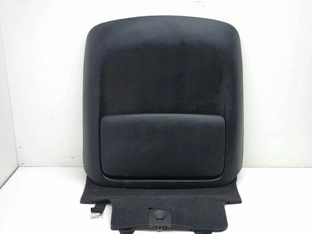 Seat trim – right