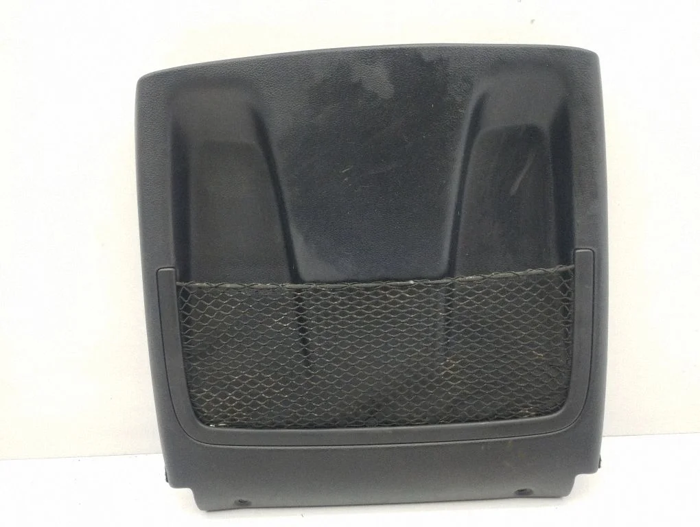 Seat trim – left