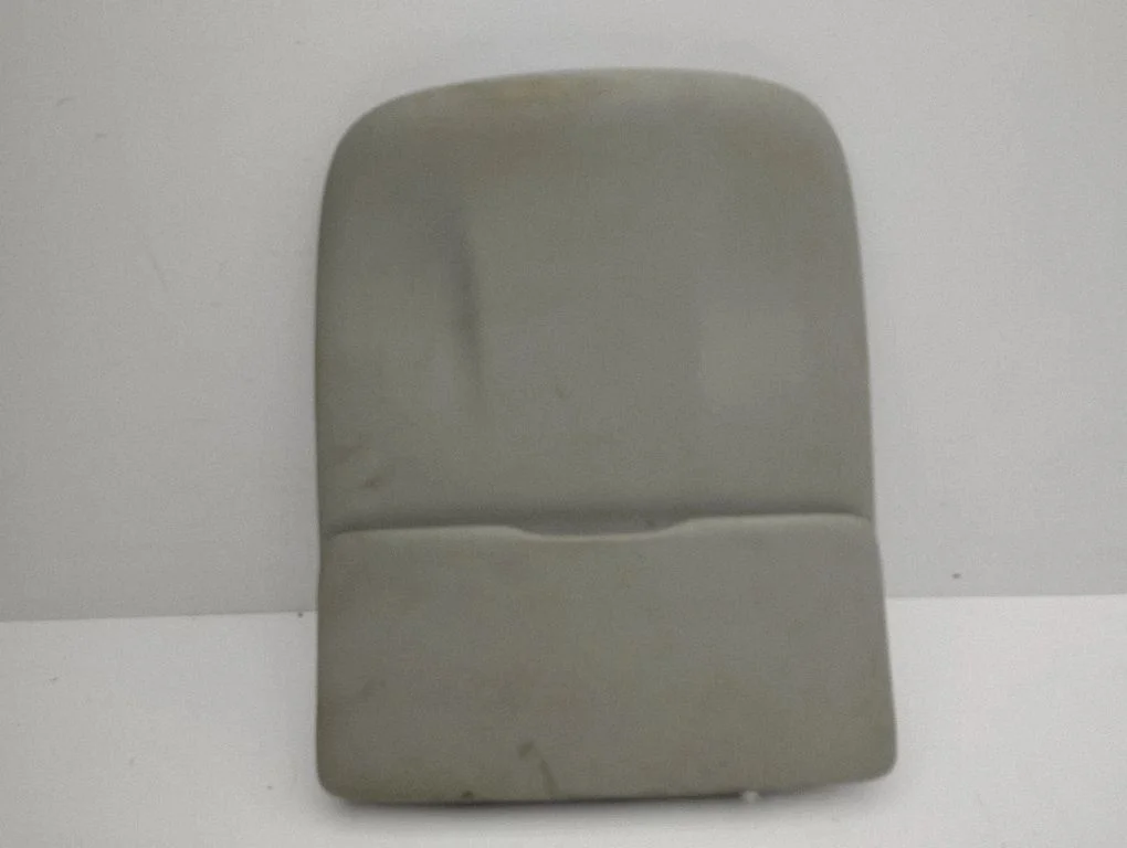 Seat trim – left