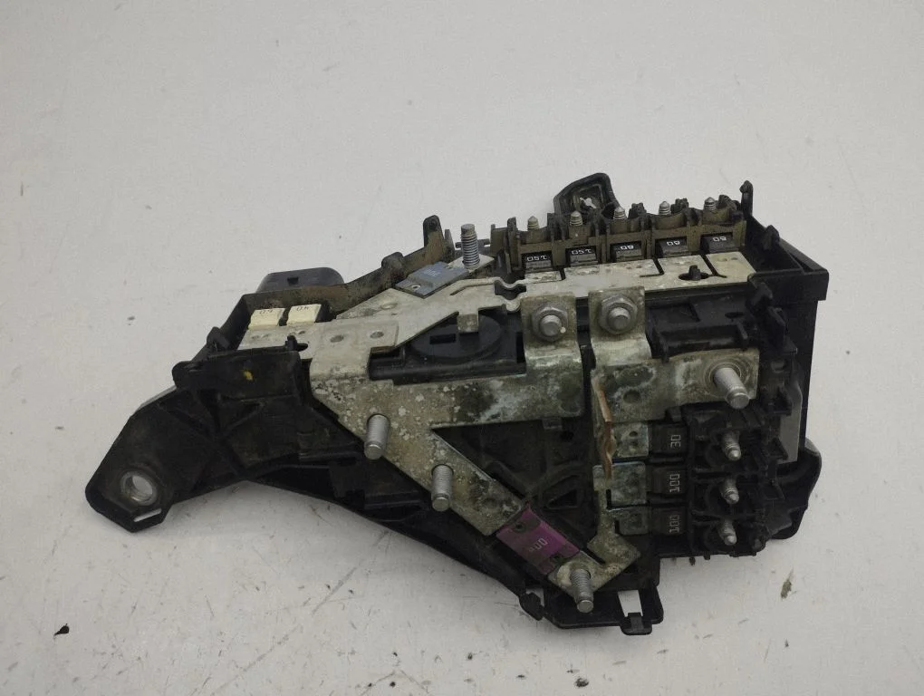 Battery relay fuse A2135400750