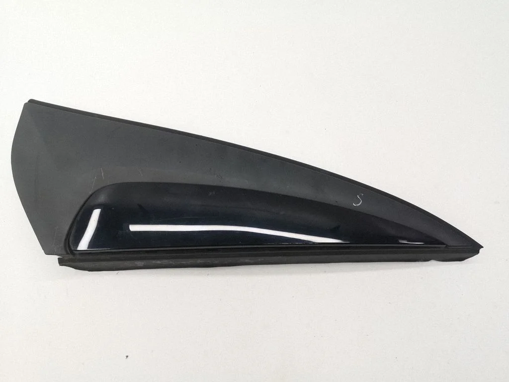 Tagumise külgklaasi kate – Citroen C4 Grand Picasso (2013-2018)