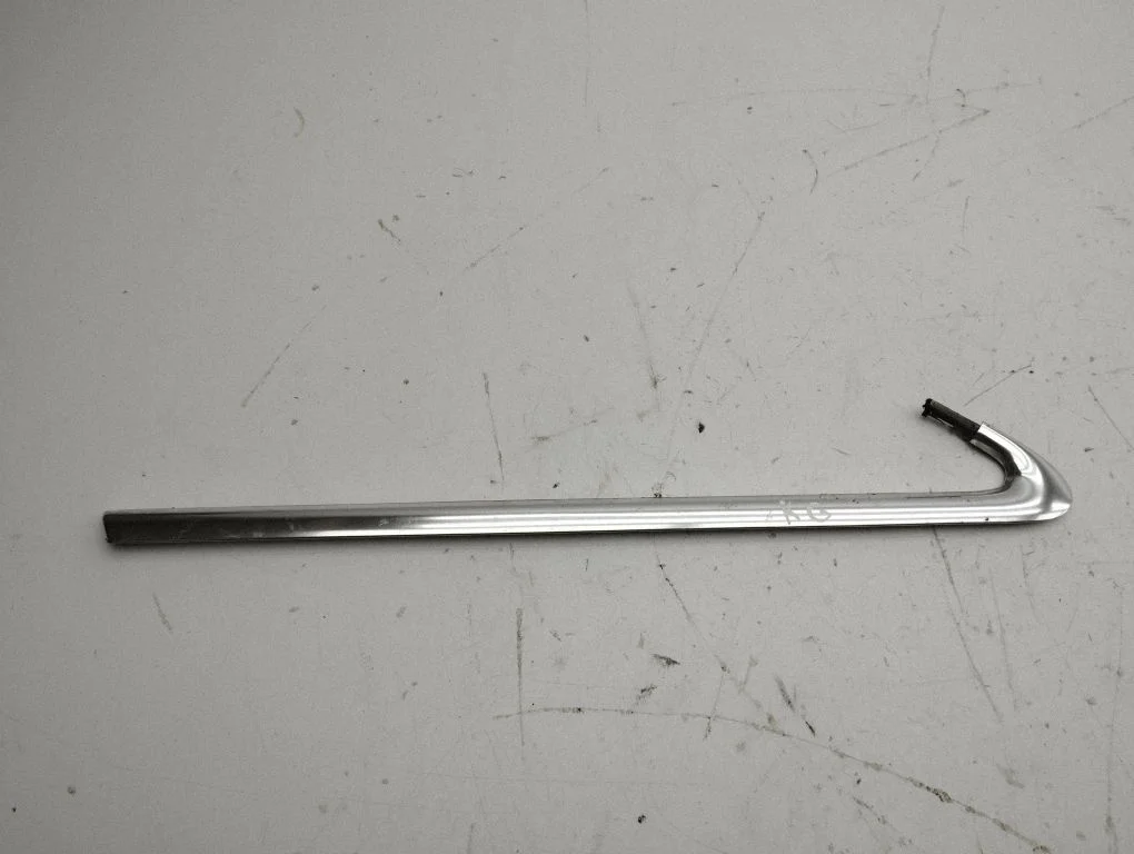 Rear side glass trim 4G5853345D