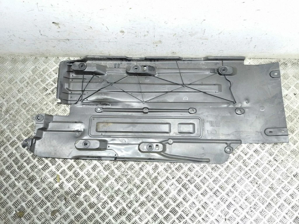 Külgmine põhjakaitse – Citroen C5 Aircross (2017-2024)